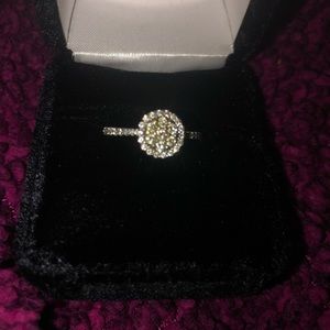 White gold yellow and white diamonds